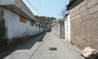 연산동 백련마을내 골목안 (2011년)
