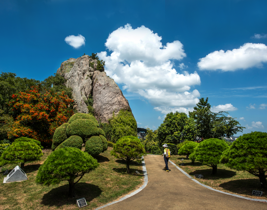 Nojeokbong Peak 