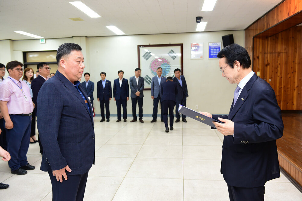  2019년도 하반기 4급이하 정기인사  임용장 교부