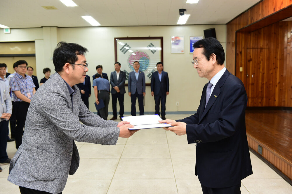  2019년도 하반기 4급이하 정기인사  임용장 교부