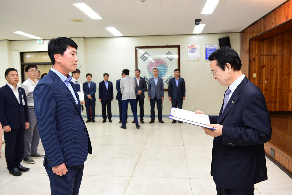  2019년도 하반기 4급이하 정기인사  임용장 교부